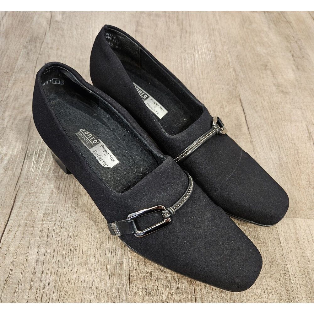 Munro American Womens slip on shoes size 6m made in USA